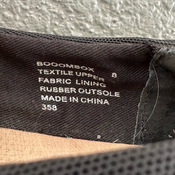 Steve Madden Slip On Sneakers | Size 8 - Picture 3 of 5